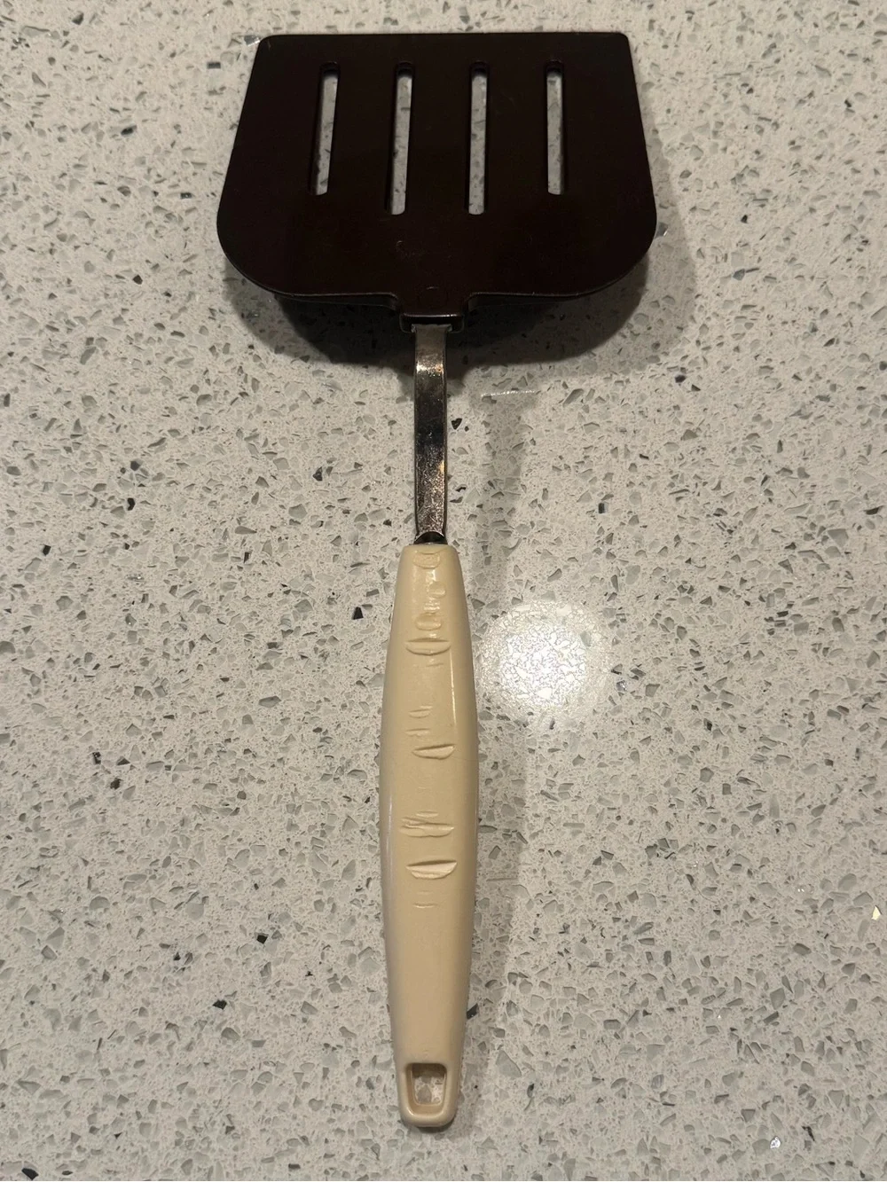 Vintage Mid Century Nylon Slotted Turner Spatula Cream Handle Kitchen Utensil